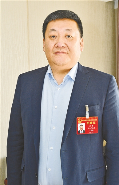 市人大代表汪勇:精心服务经济社会转型发展